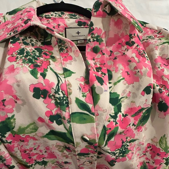 Tuckernuck Gossamer Pink
Hydrangea Callahan
Shirt Dress, NWOT, XL - Picture 5 of 5